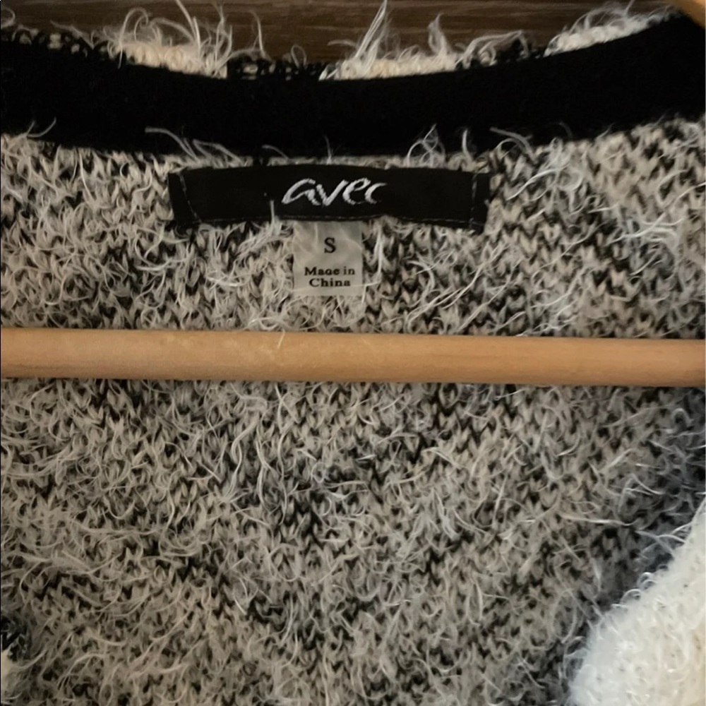 Patterned Cardigan - image 3